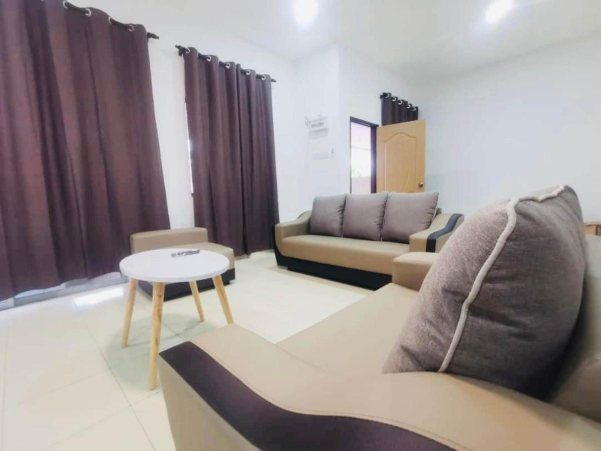 Oyo Homes 90524 D'J Pegaso Serom Homestay Muar Esterno foto