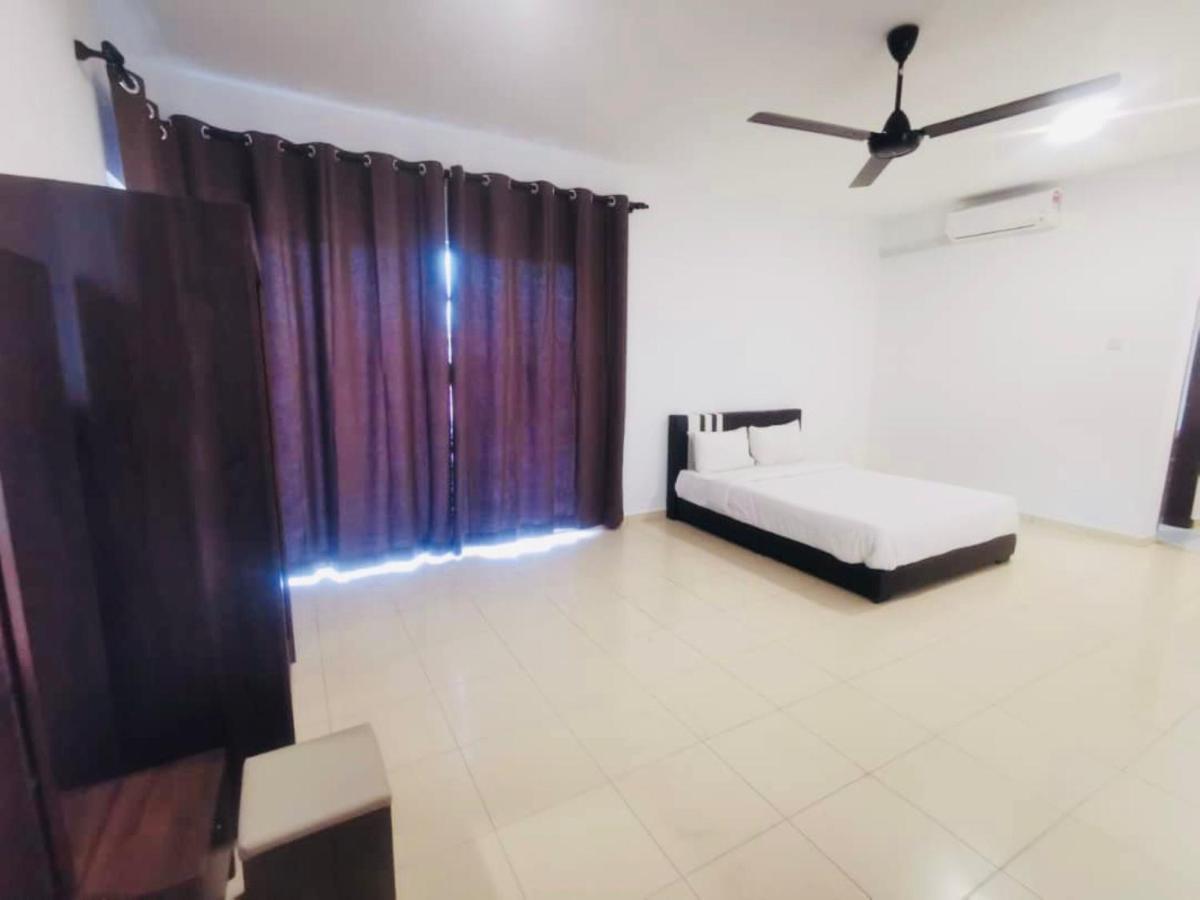 Oyo Homes 90524 D'J Pegaso Serom Homestay Muar Esterno foto