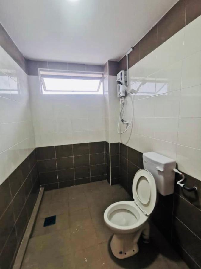 Oyo Homes 90524 D'J Pegaso Serom Homestay Muar Esterno foto